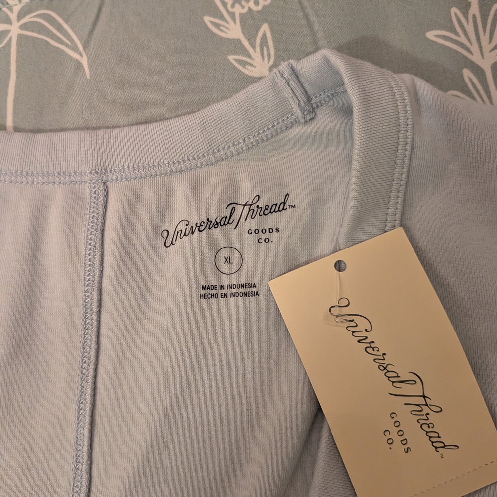 Universal Thread Women's Light Blue Ribbed Tank Top - Picture 3 of 3